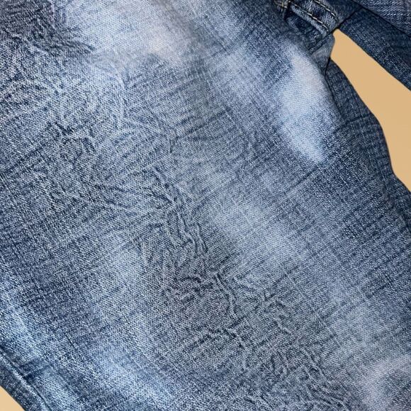 Vintage Crest Embroidered Bleached Blue Jeans Size 15/16 34x27 #228 - Picture 8 of 10